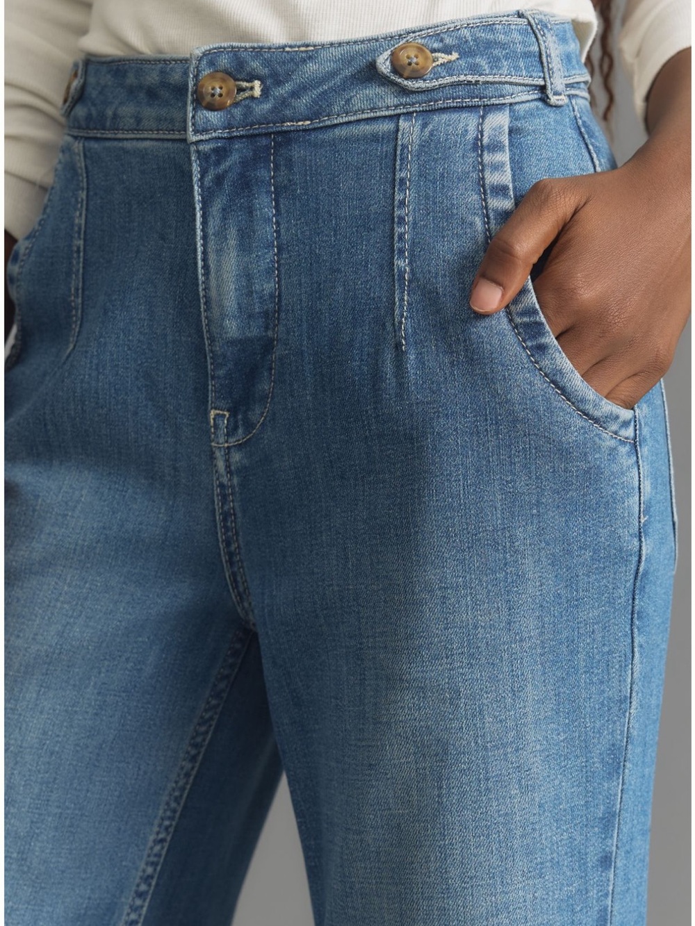 NWOT Anthropologie Pilcro Tower Flare Mid Rise Jean - Picture 3 of 8